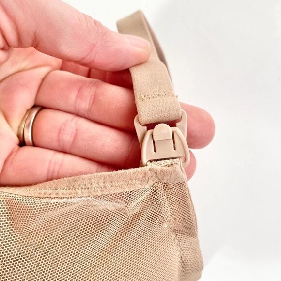 Le Mystere 36D nude nursing bra - Picture 3 of 5